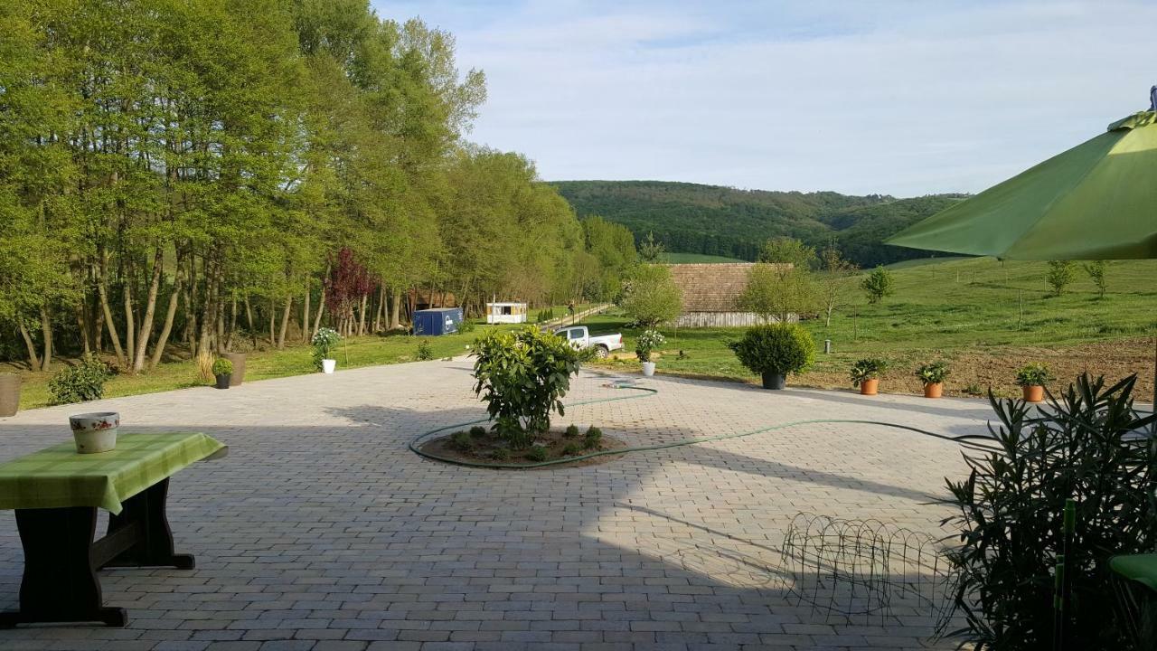 Hotel Barsonyberek Vendeghaz Bakony Jásd Exterior foto